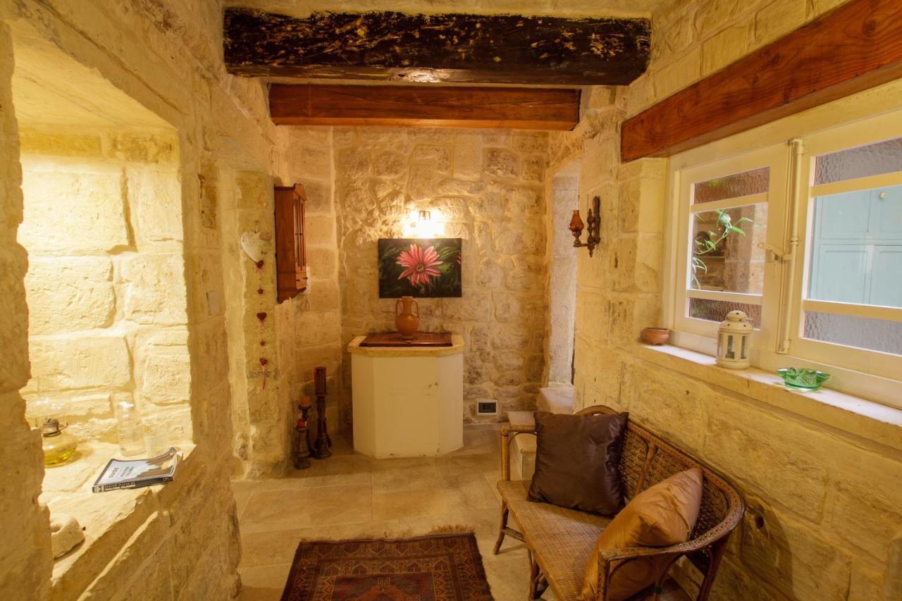 Town House Steeped In History Rabat Exterior photo