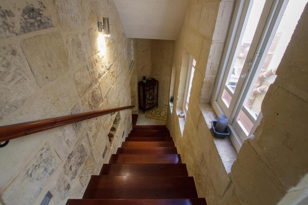 Town House Steeped In History Rabat Exterior photo