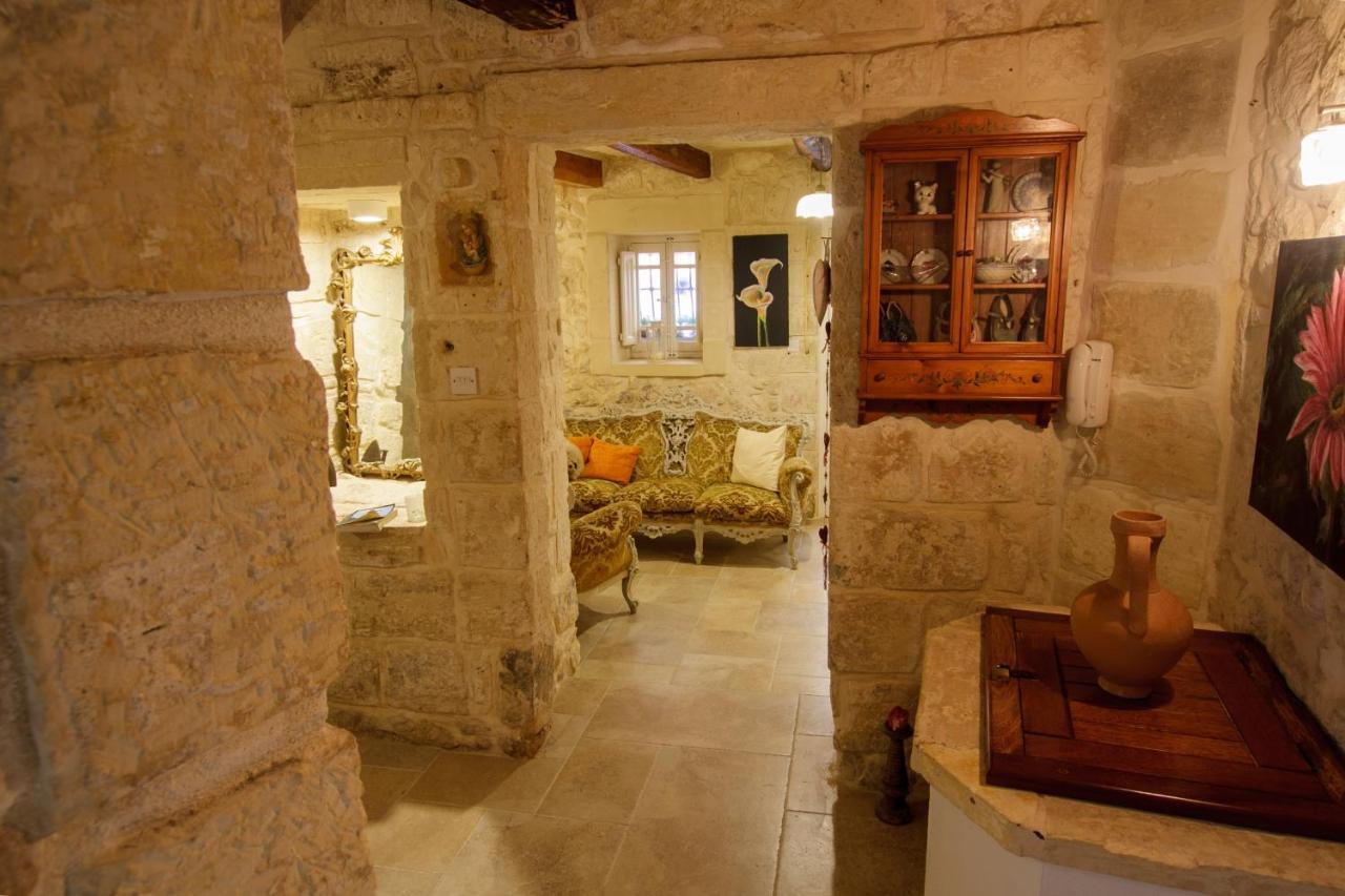 Town House Steeped In History Rabat Exterior photo