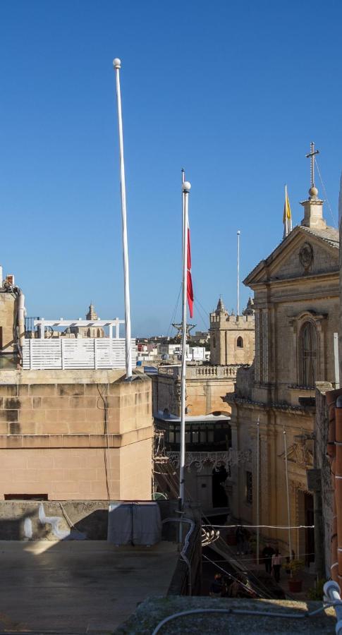Town House Steeped In History Rabat Exterior photo