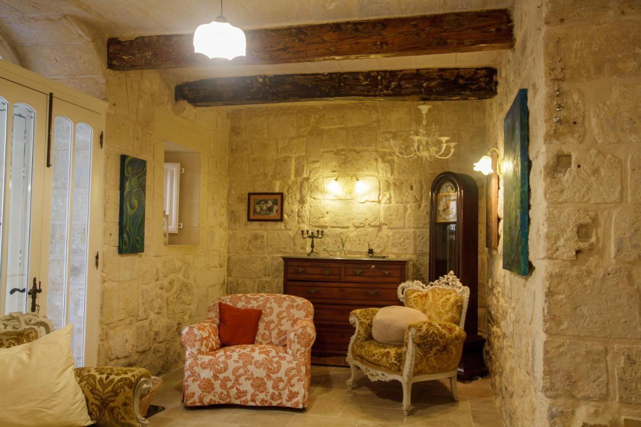 Town House Steeped In History Rabat Exterior photo